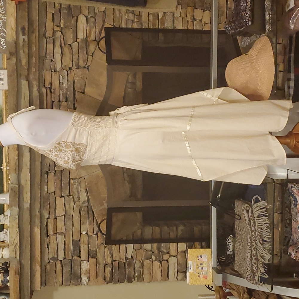 🆕Vintage Embroidered Floral dress - Picture 4 of 8